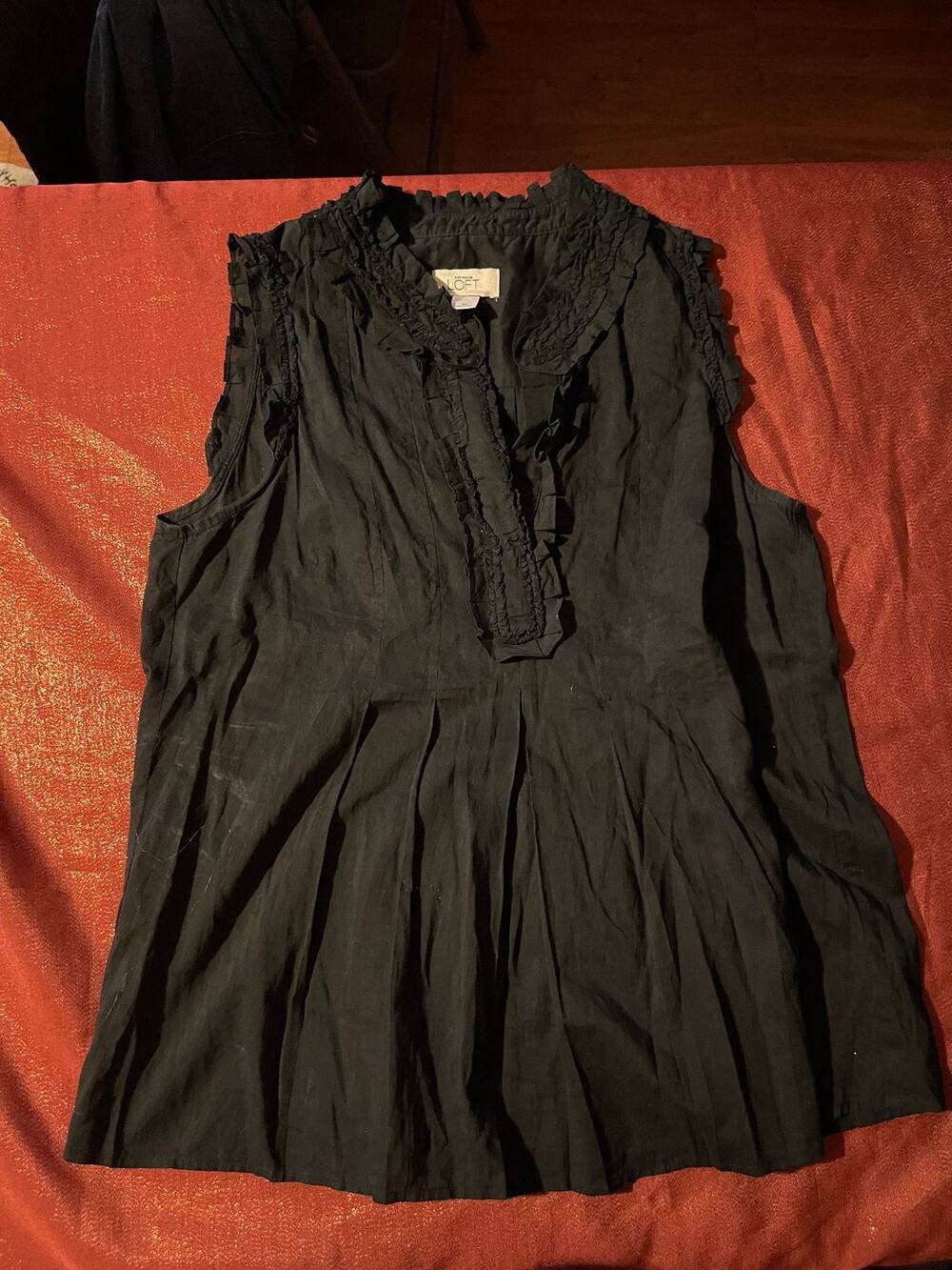 Ann Taylor LOFT Blouse Womens M Sleeveless Ruffle Placket Pleated Black Top
